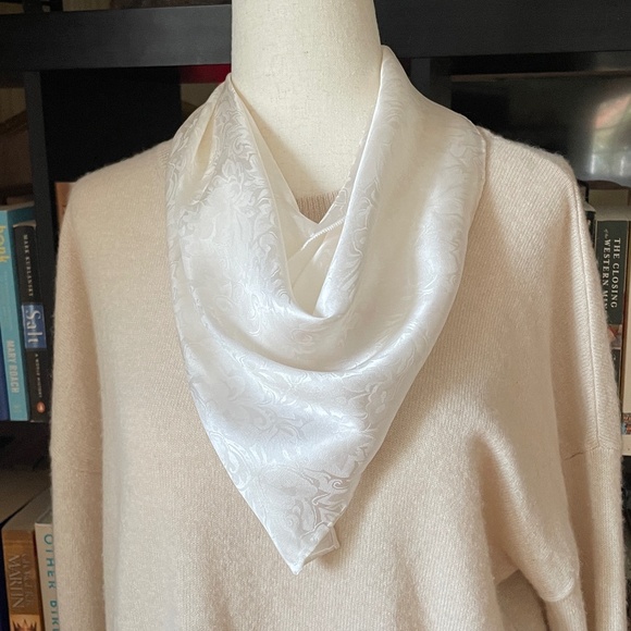 vintage scarf - Picture 4 of 6